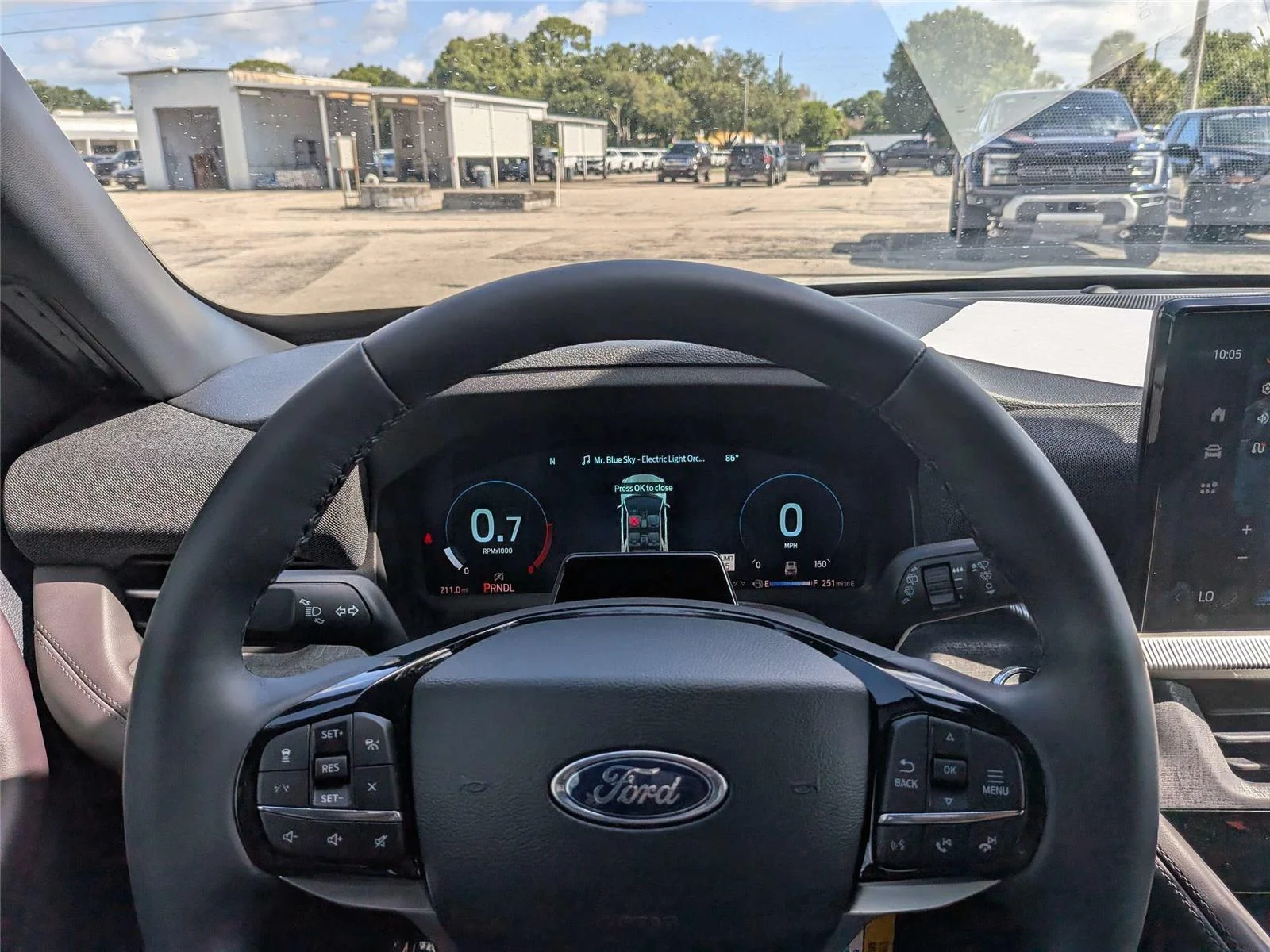 New 2026 Star White Metallic Tri-Coat Ford Platinum image 32