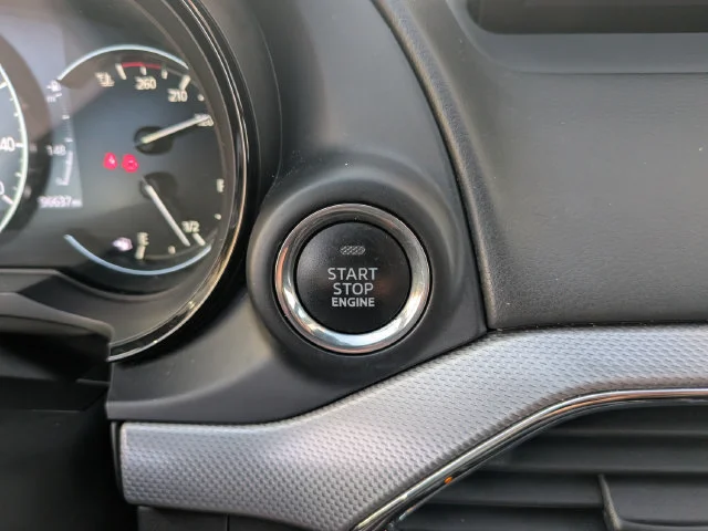 Used 2021 Gray Mazda Signature image 27