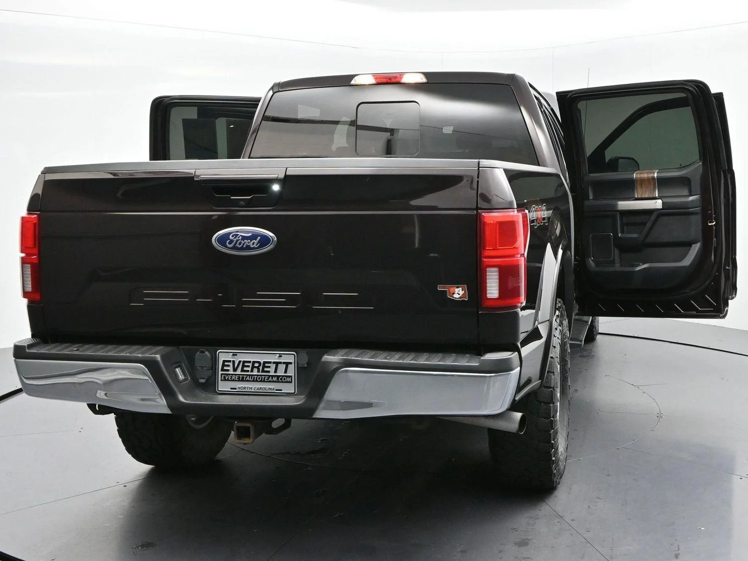 Used 2020 Magma Red Ford LARIAT image 46