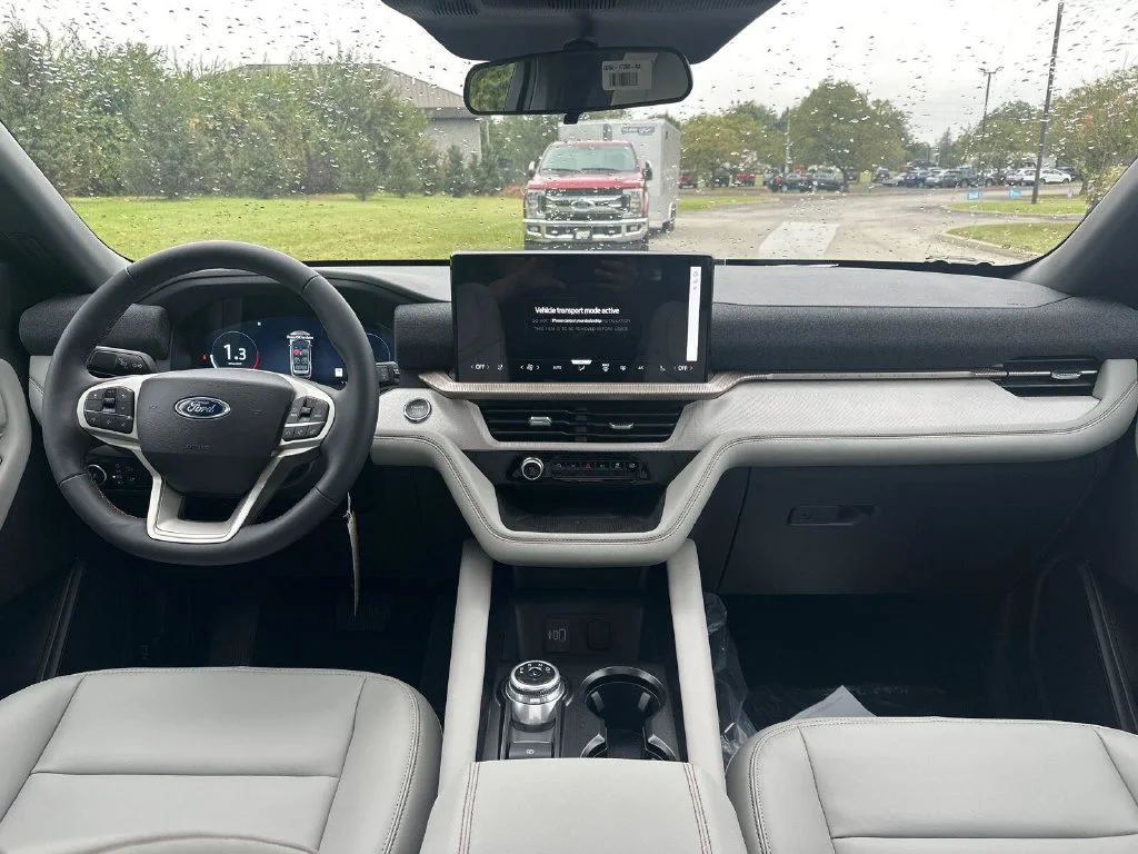 New 2027 Black Ford Active image 4