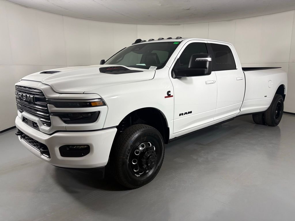 New 2026 Bright White Clear-Coat Exterior Paint RAM Laramie image 4
