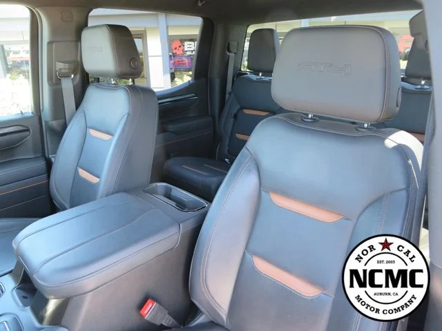 Used 2025 White GMC AT4 image 21