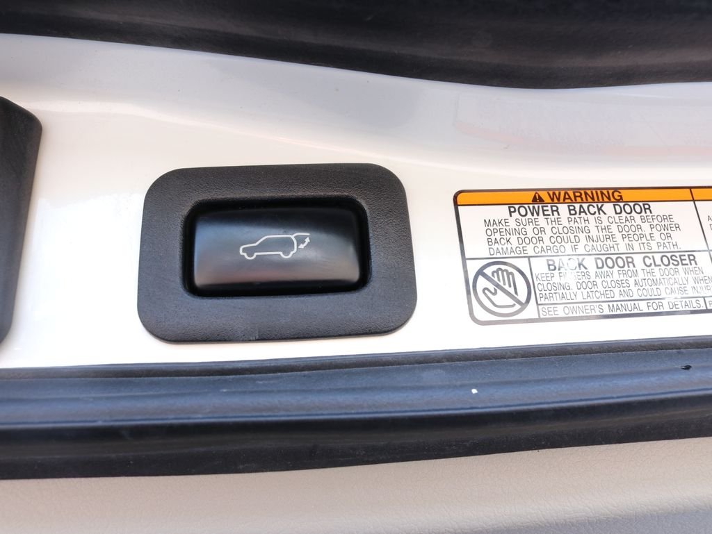 Used 2017 White Lexus 570 image 37