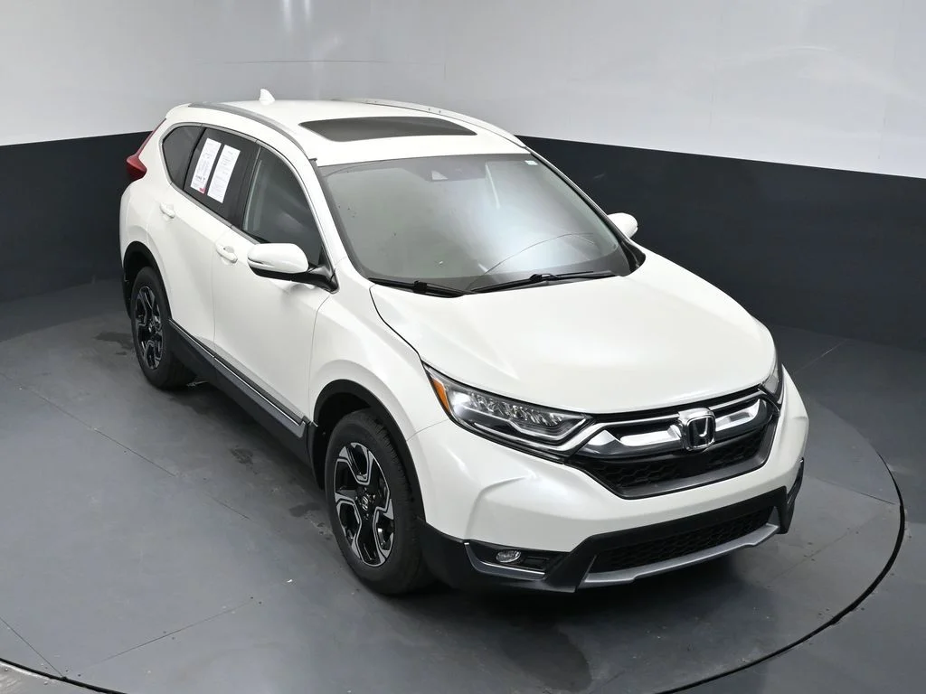 Certified Used 2018 White Honda Touring image 35