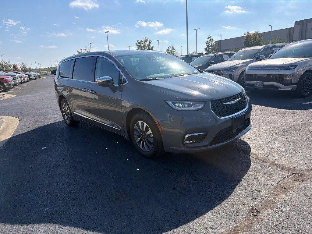 2022 Chrysler Pacifica Hybrid Limited