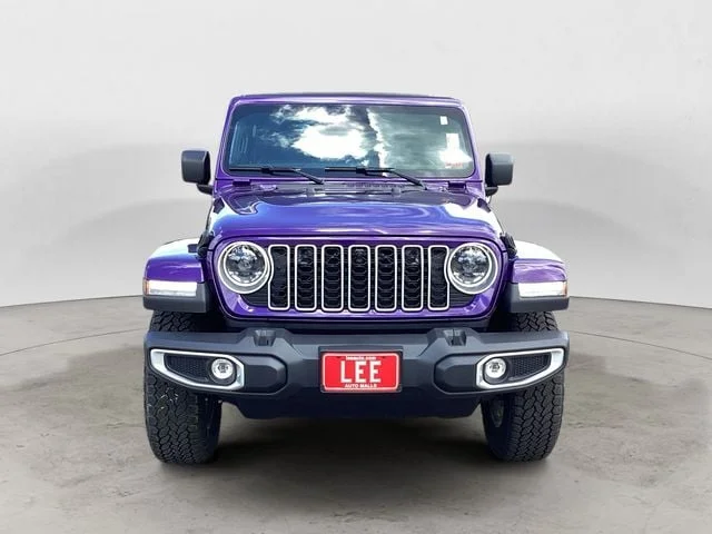 New 2026 Reign Jeep 4-DOOR SAHARA image 9