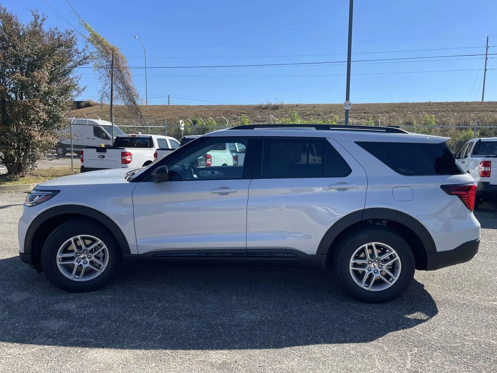 Used 2026 Space White Metallic Ford Active image 5