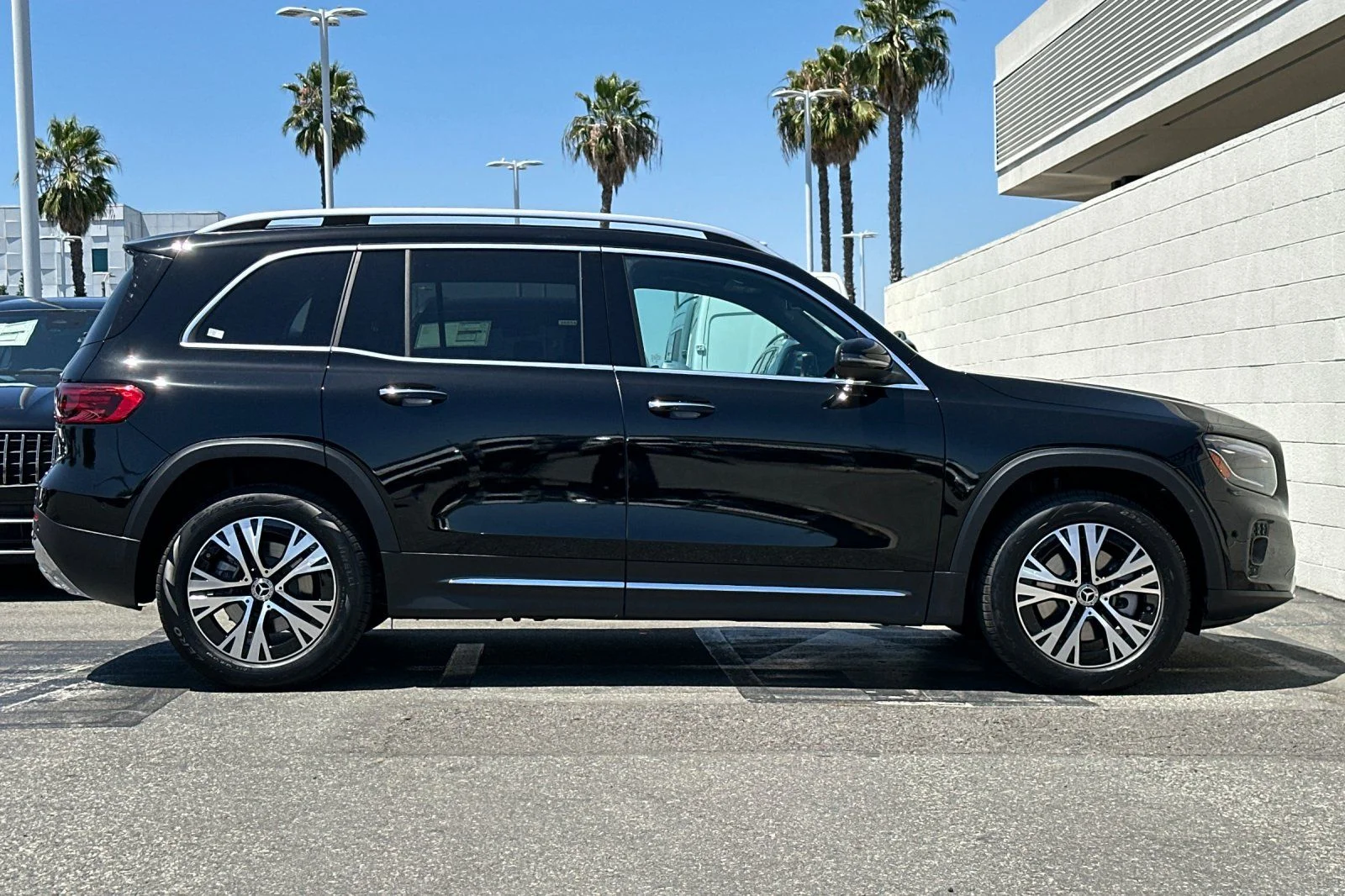 New 2026 Black Mercedes-Benz GLB 250 image 4