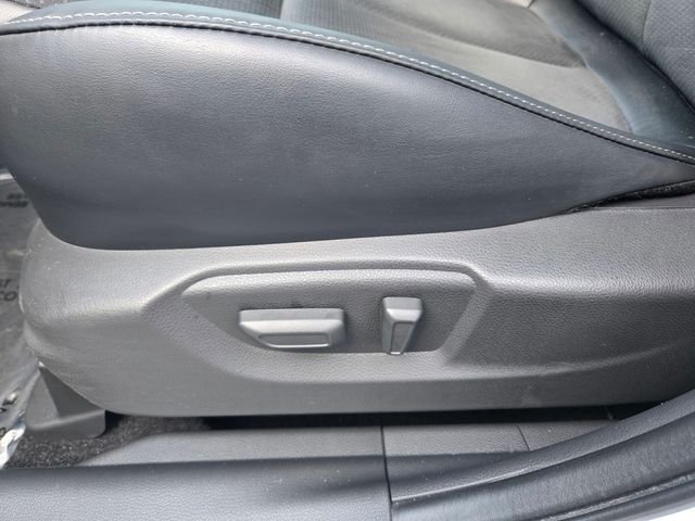 Used 2026  Mitsubishi SE image 13