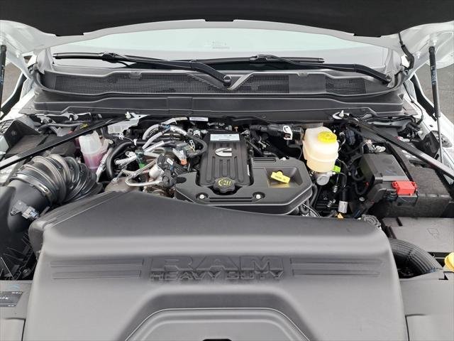 New 2026 Bright White Clear-Coat Exterior Paint RAM TRADESMAN image 18