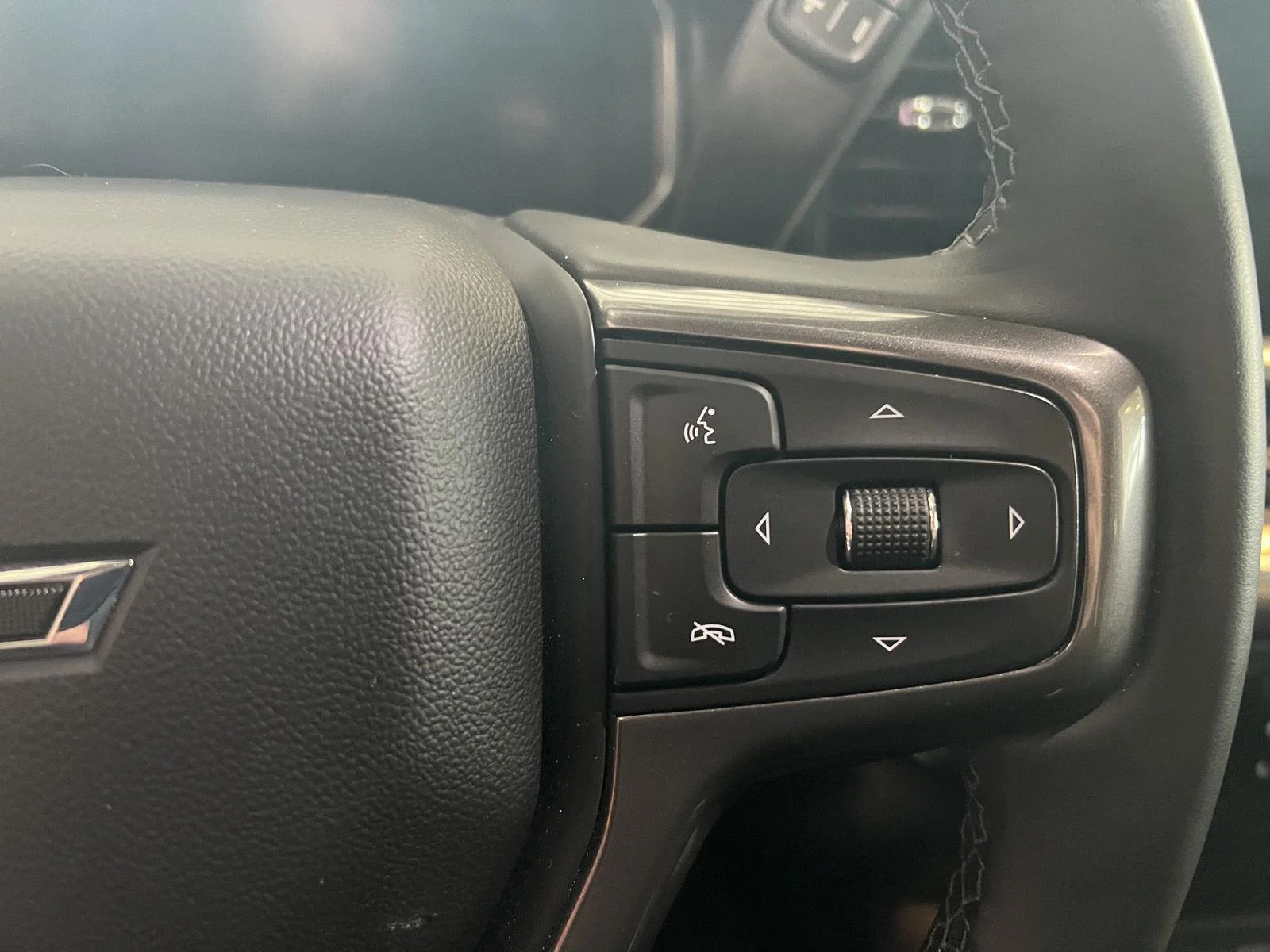 Used 2026 Black Chevrolet High Country image 23
