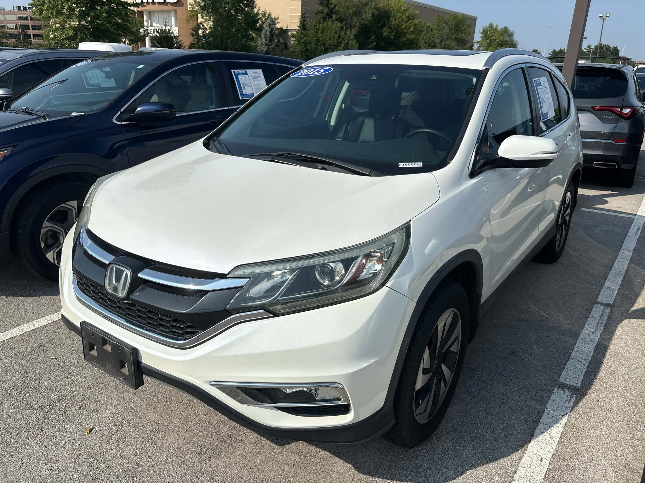 Used 2015 White Honda Touring image 2