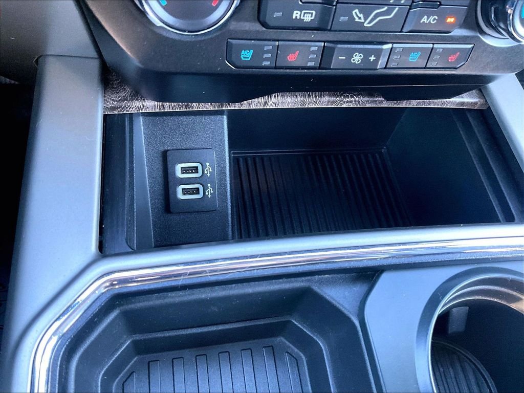 Used 2017 Red Ford Lariat image 12