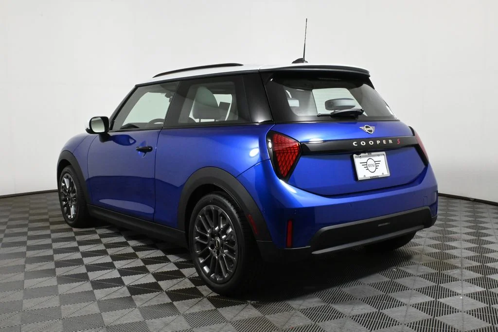 Certified Used 2025 Blue MINI  image 5