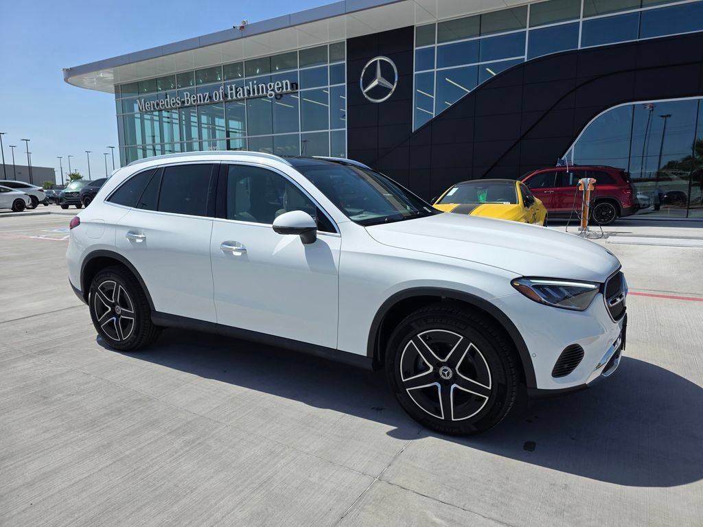 New 2026 Polar White Mercedes-Benz GLC 300 image 32