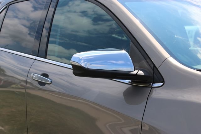 Used 2018 Gray Chevrolet Premier image 2