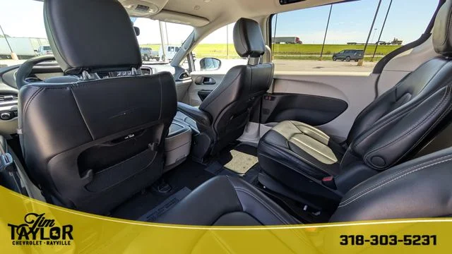 2023 Chrysler Pacifica Hybrid Touring L - Photo 36