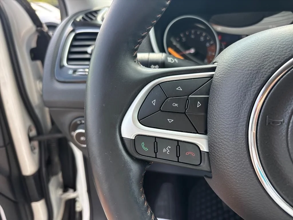 Used 2018 White Clearcoat Jeep Limited image 29