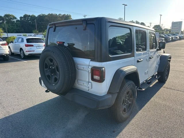 Used 2022 White Jeep Unlimited Sport image 3