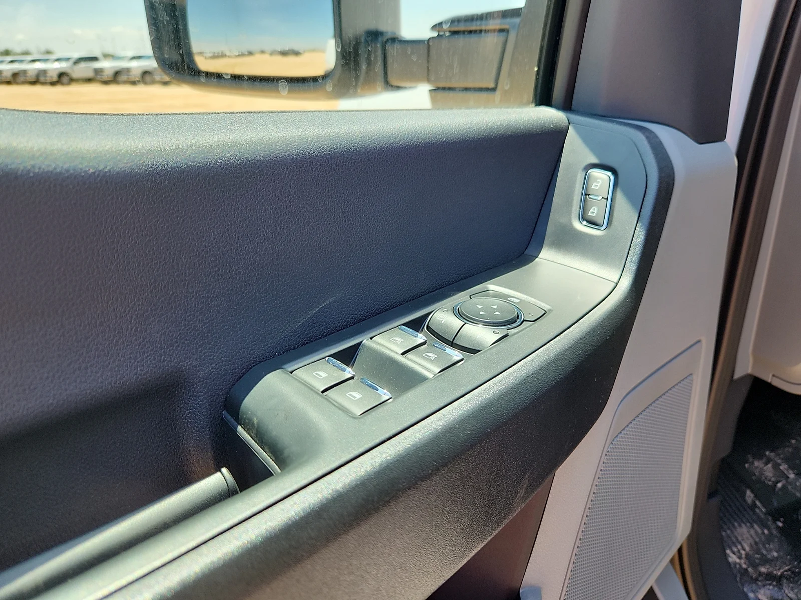 New 2026 Oxford White Ford F-350® XL image 14