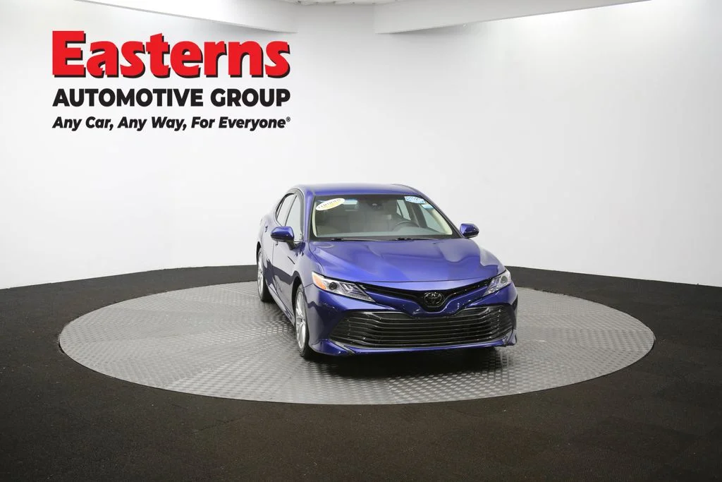 Used 2018 Blue Toyota XLE image 48