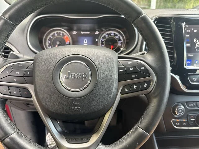Used 2019 Red Jeep Limited image 18