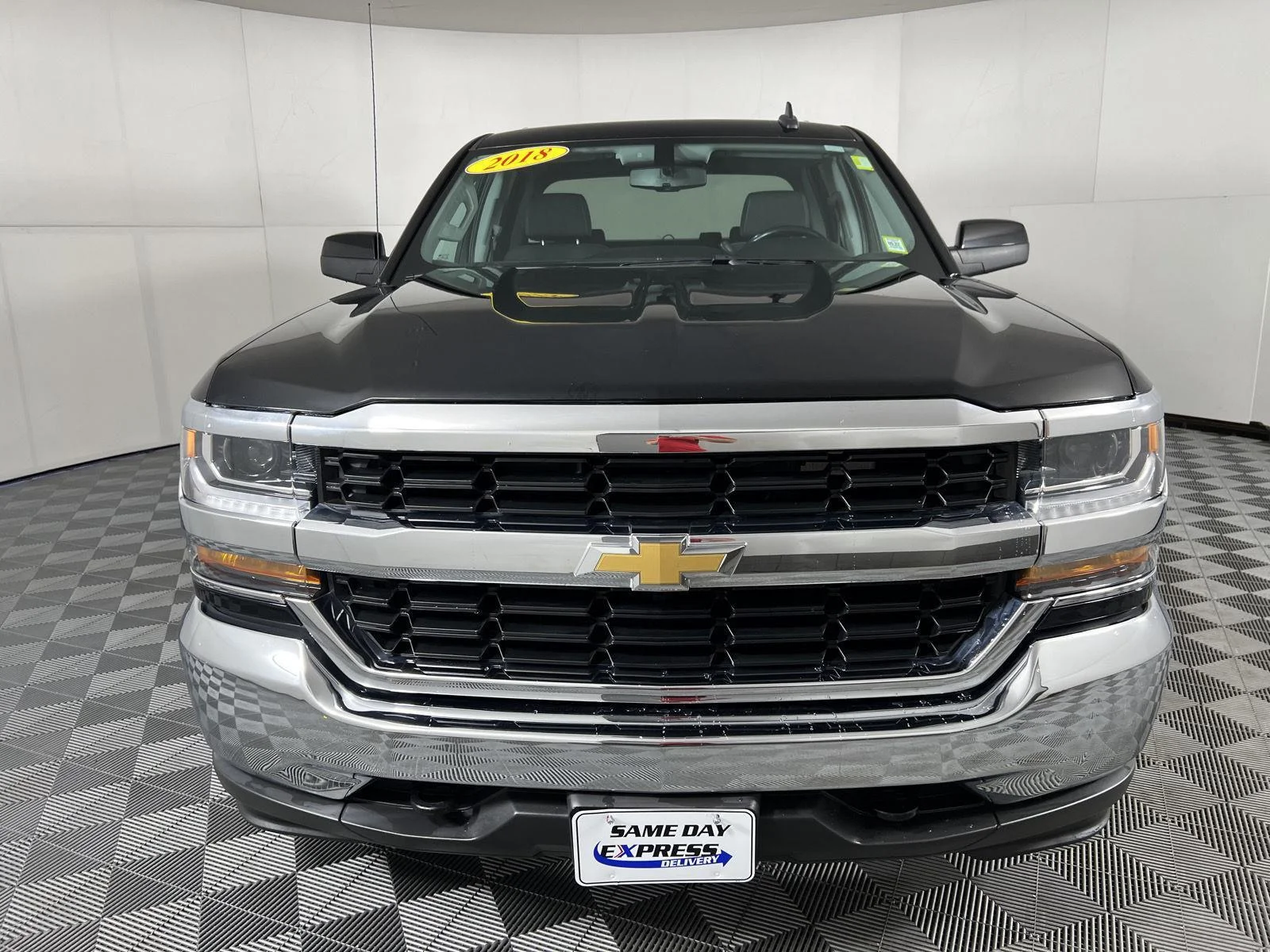 Used 2018 Black Chevrolet LT image 14