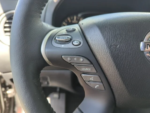 Used 2019 Brown Nissan SL image 42
