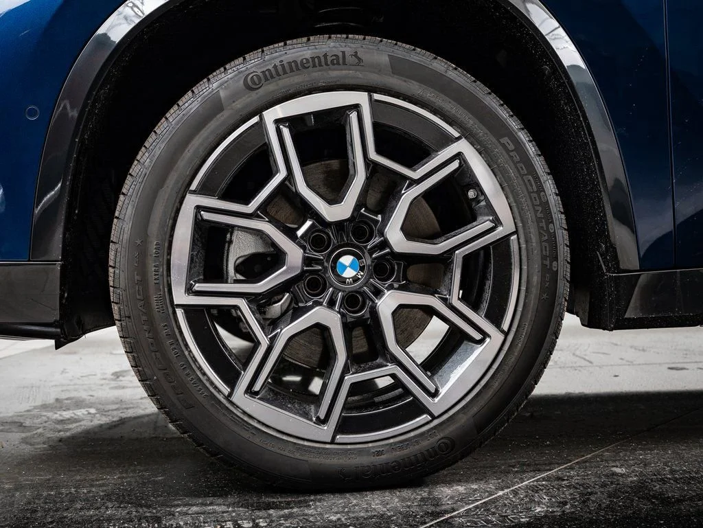 Used 2025 Blue Metallic BMW xDrive28i image 13