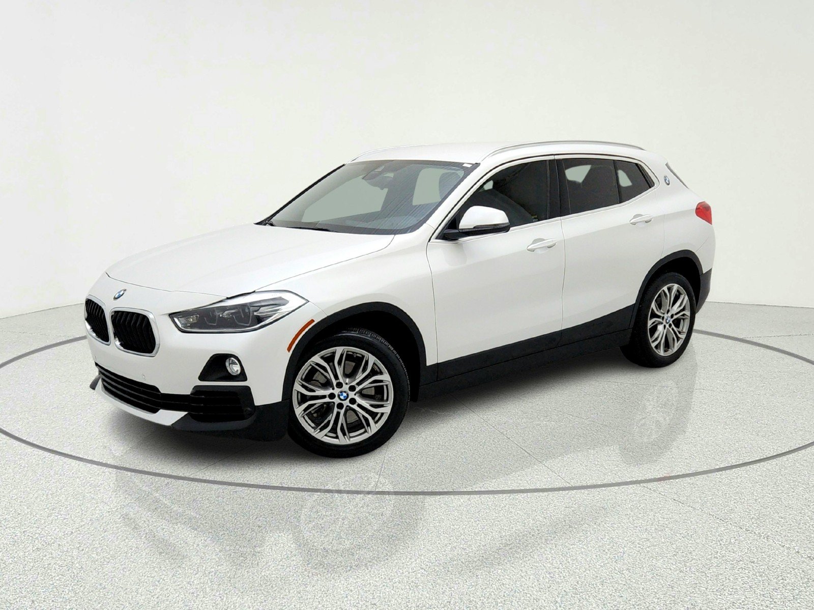2020 BMW X2 sDrive28i's photo