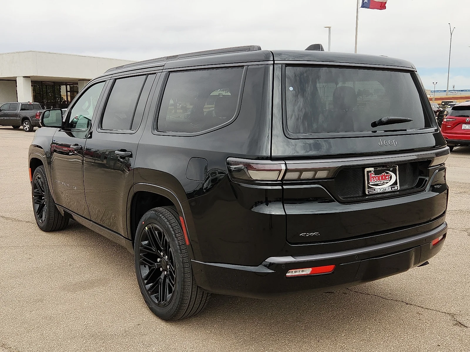 New 2026 High Gloss Black Jeep LIMITED RESERVE 4X4 image 3