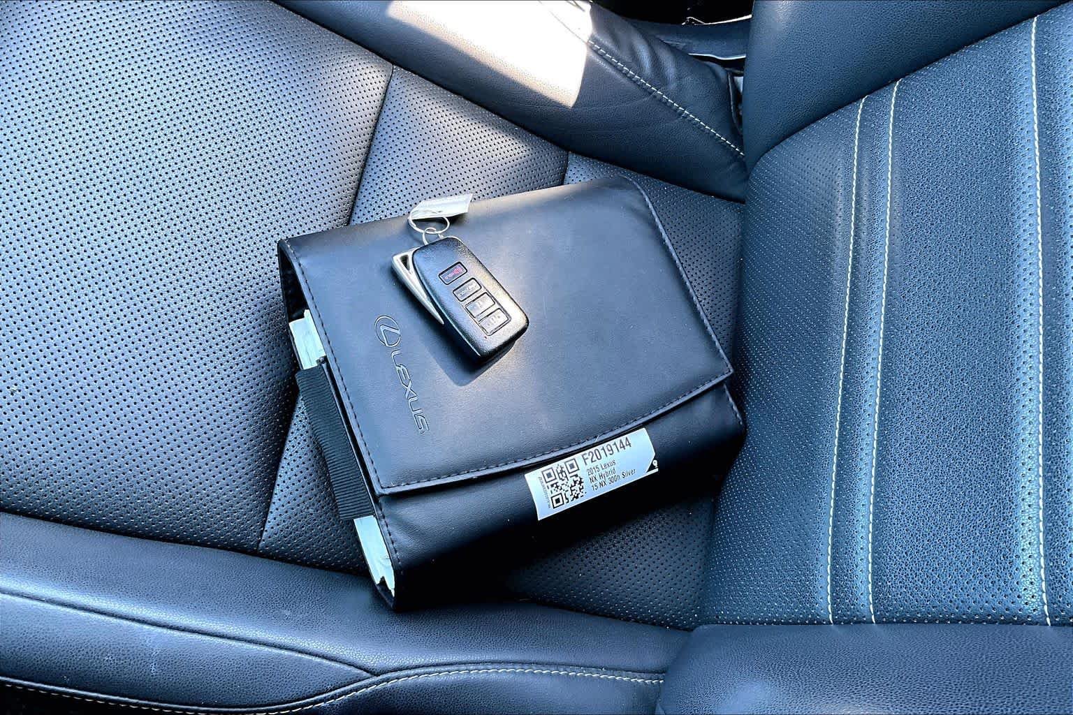 Used 2015 Silver Lining Metallic Lexus  image 14