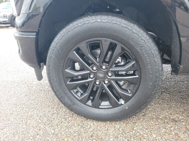 New 2026 Black Ford Lariat image 34