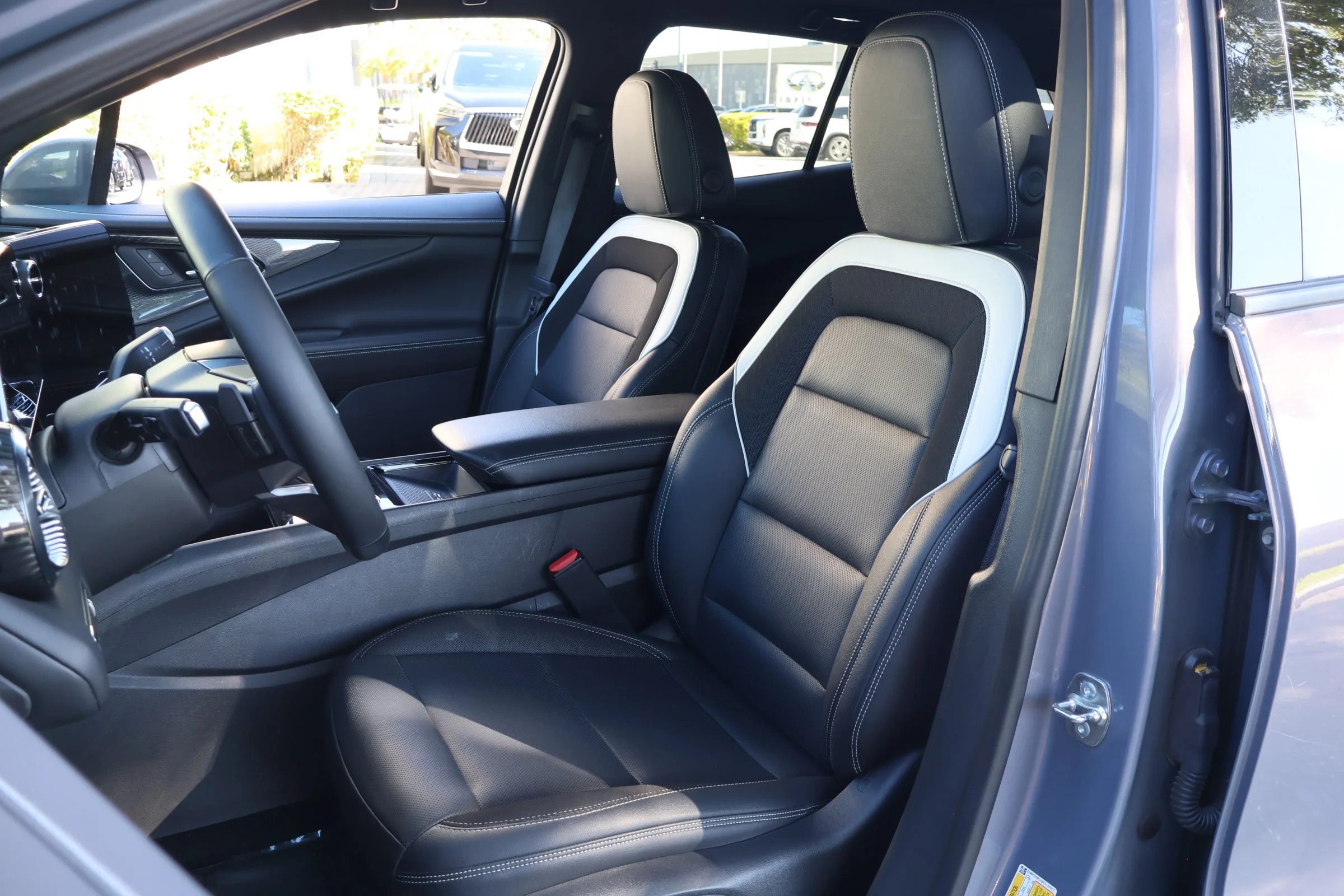 Used 2024 Chevrolet Blazer EV LT with VIN 3GNKDBRJ5RS194607 for sale in Clearwater, FL