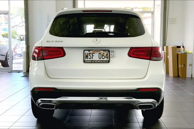Used 2022 White Mercedes-Benz GLC 300 image 4