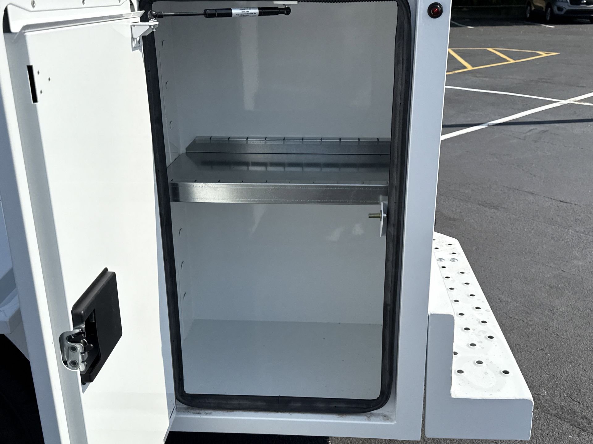 2025 Ford F-350 Super Duty Chassis Cab XL - Photo 21