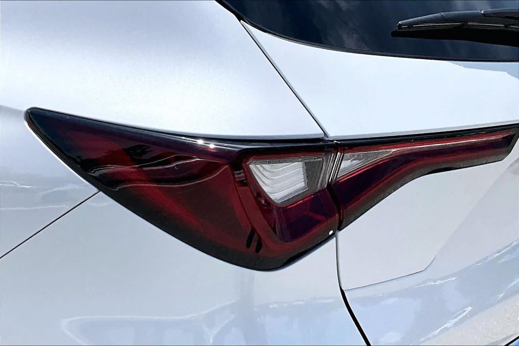 New 2026 White Acura Technology Package image 14