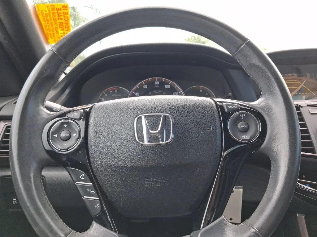 Used 2016  Honda Sport image 30