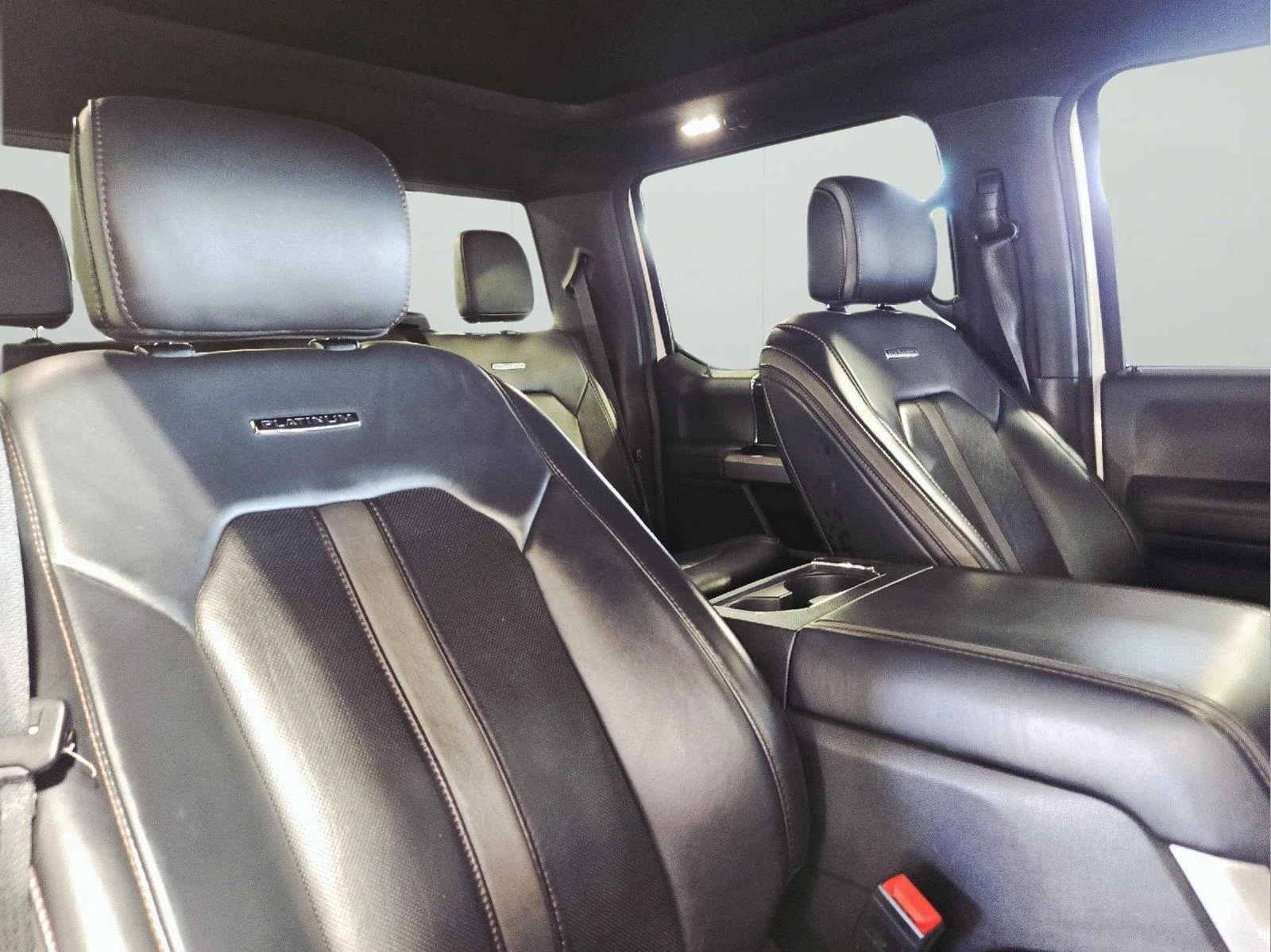 Used 2022 Star White Metallic Tri-Coat Ford Platinum image 61