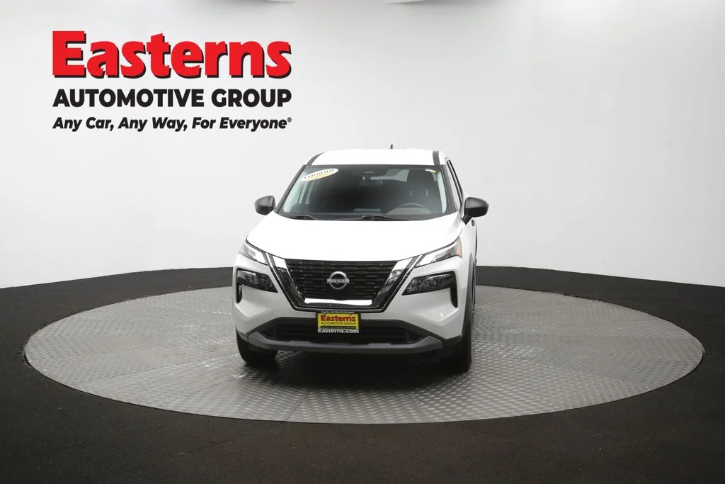 Used 2023 White Nissan S image 54