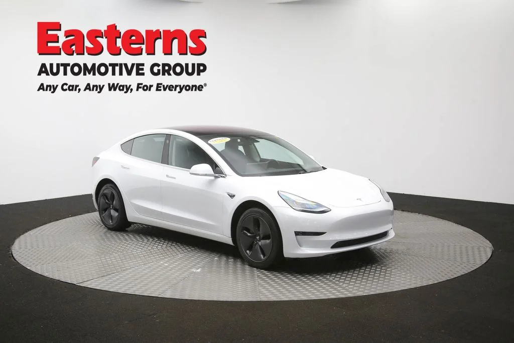 Used 2018 White Tesla Mid Range image 43