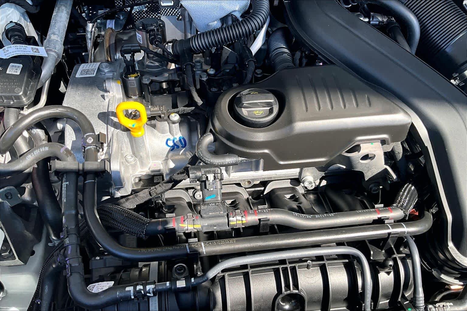 New 2027 Pure White exte Volkswagen SE image 17