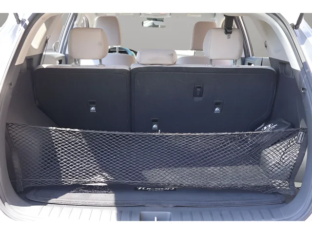 Used 2020 Silver Hyundai SE image 15