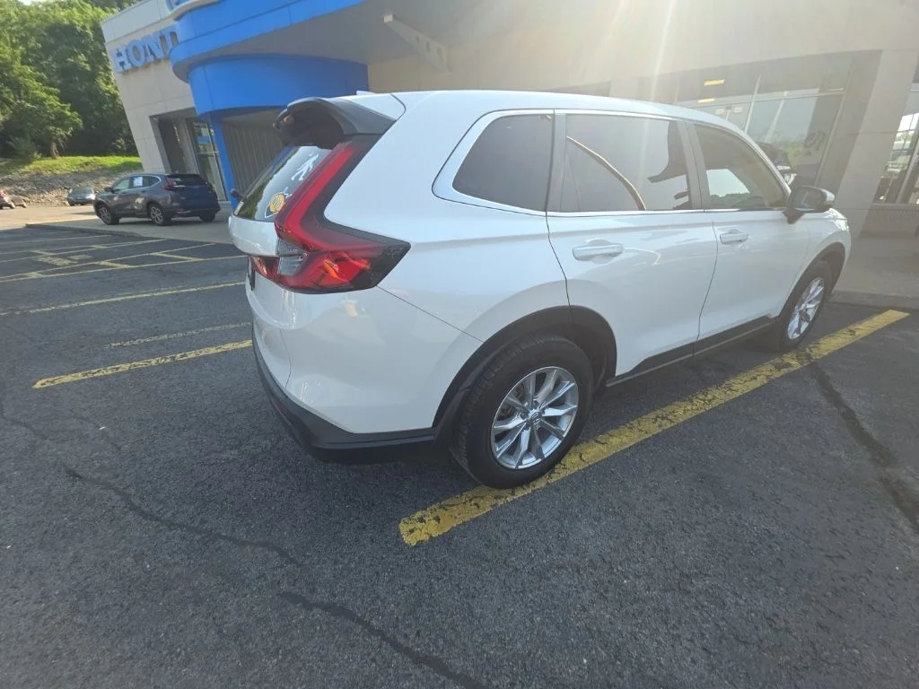 Used 2024 White Honda EX image 22