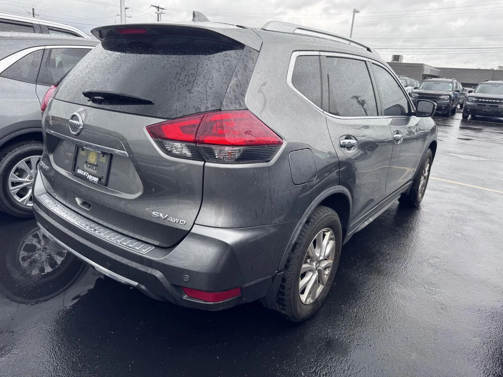 Used 2020 Gun Metallic Nissan SV image 4