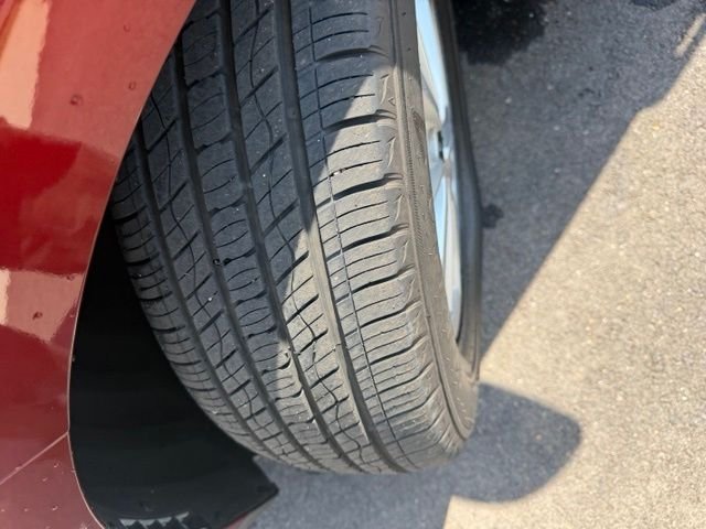 Used 2024 Red Kia LX image 4