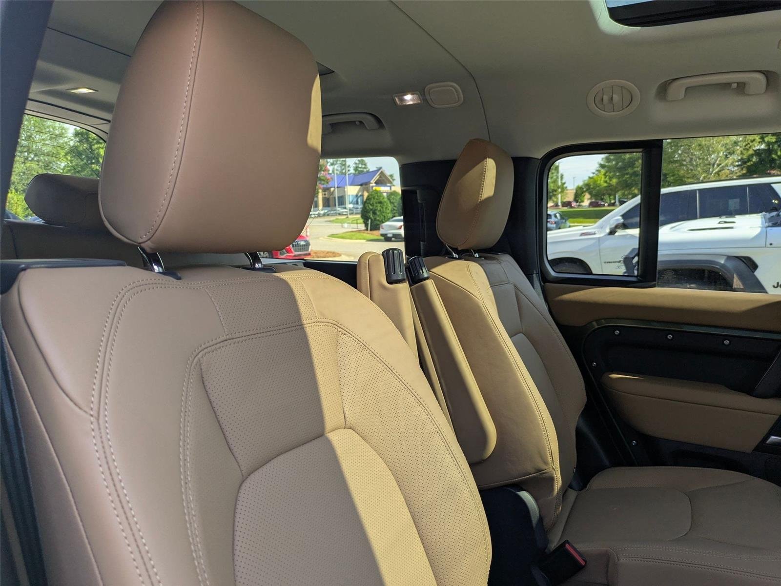 New 2026 Woolstone Green Land Rover S image 33