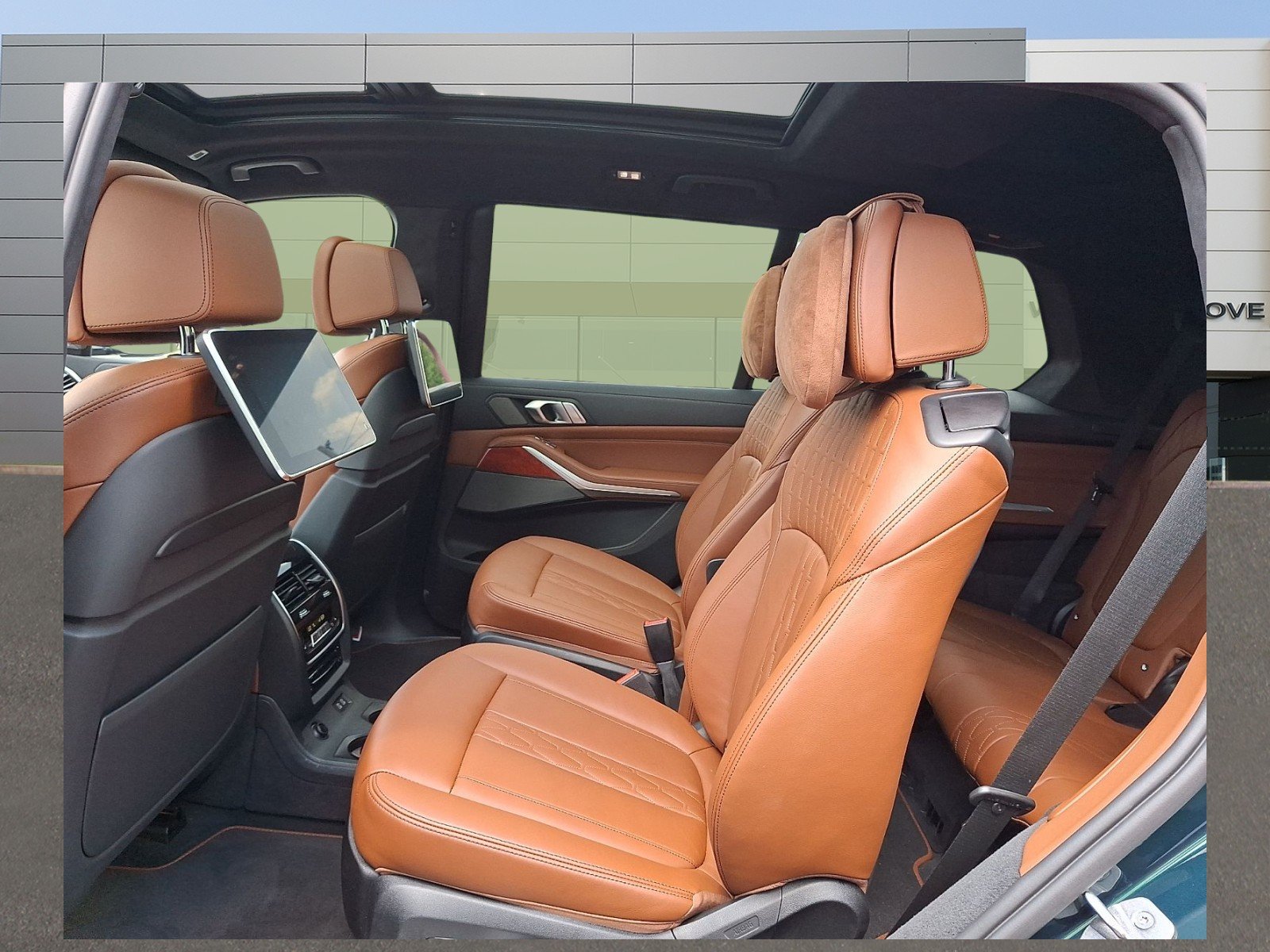 Used 2022 ALPINA Green Metallic - ZGA BMW  image 7