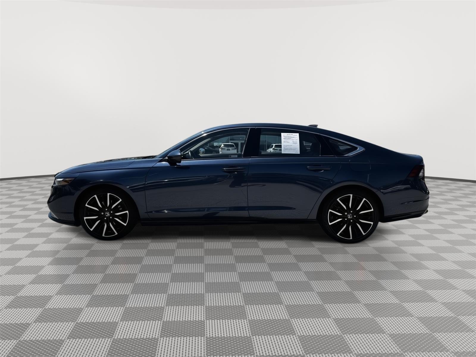 Used 2023 Canyon River Blue Metallic Honda Touring image 3