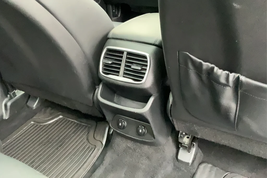 Used 2019 Silver Hyundai Limited image 22